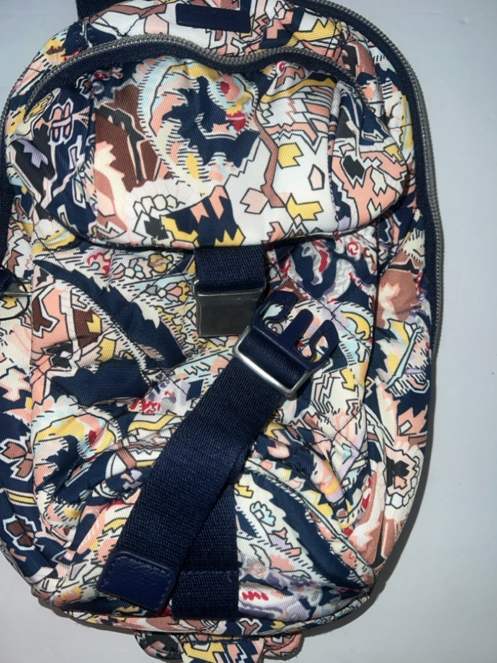 🆕 Vera Bradley Twill Utility Sling Crossbody Backpack Bag Tangier Paisley Travel - Picture 9 of 14